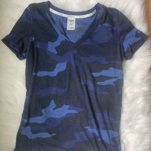 Pink v-neck T-shirt